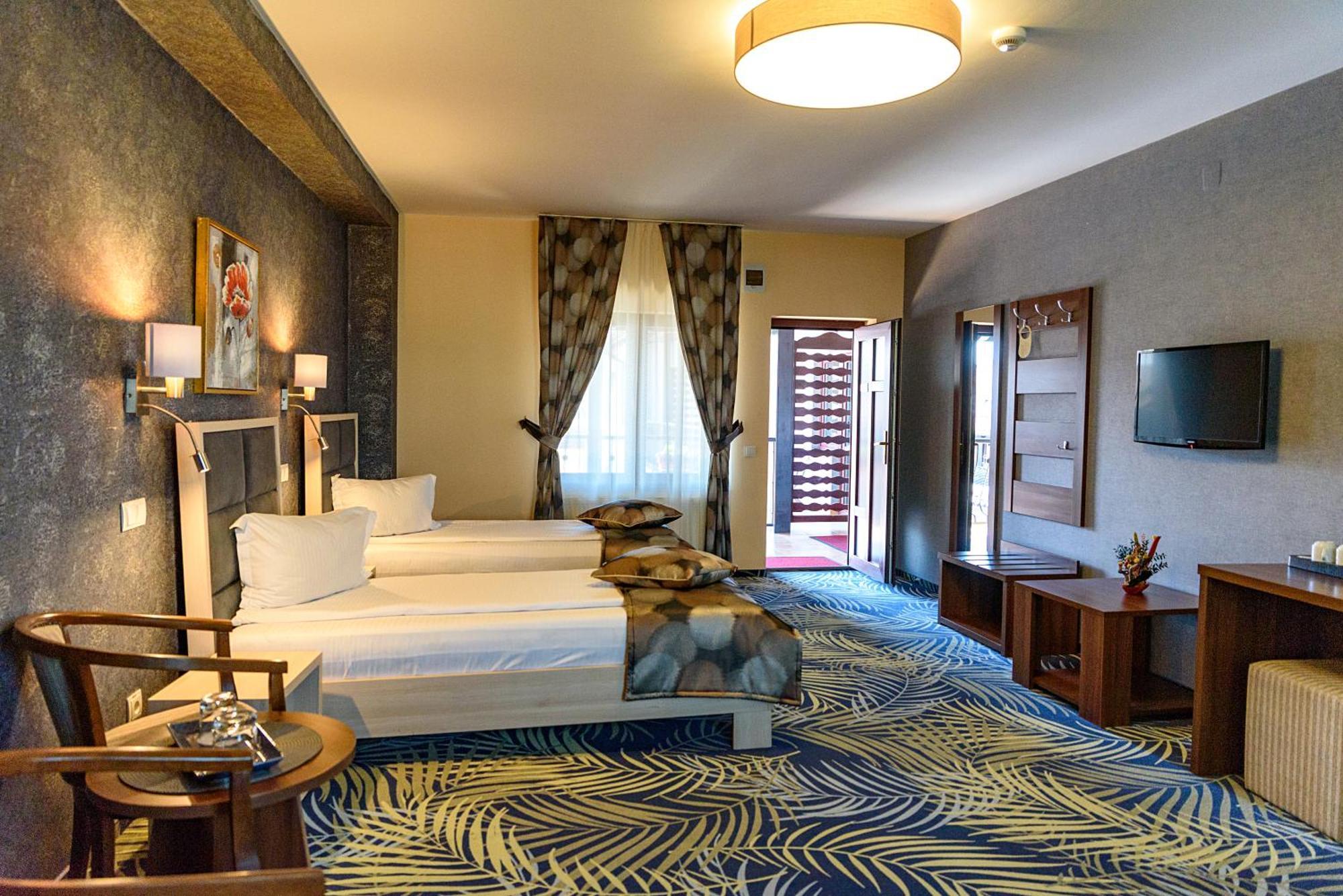 Hotel Stefani Sibiu Bagian luar foto