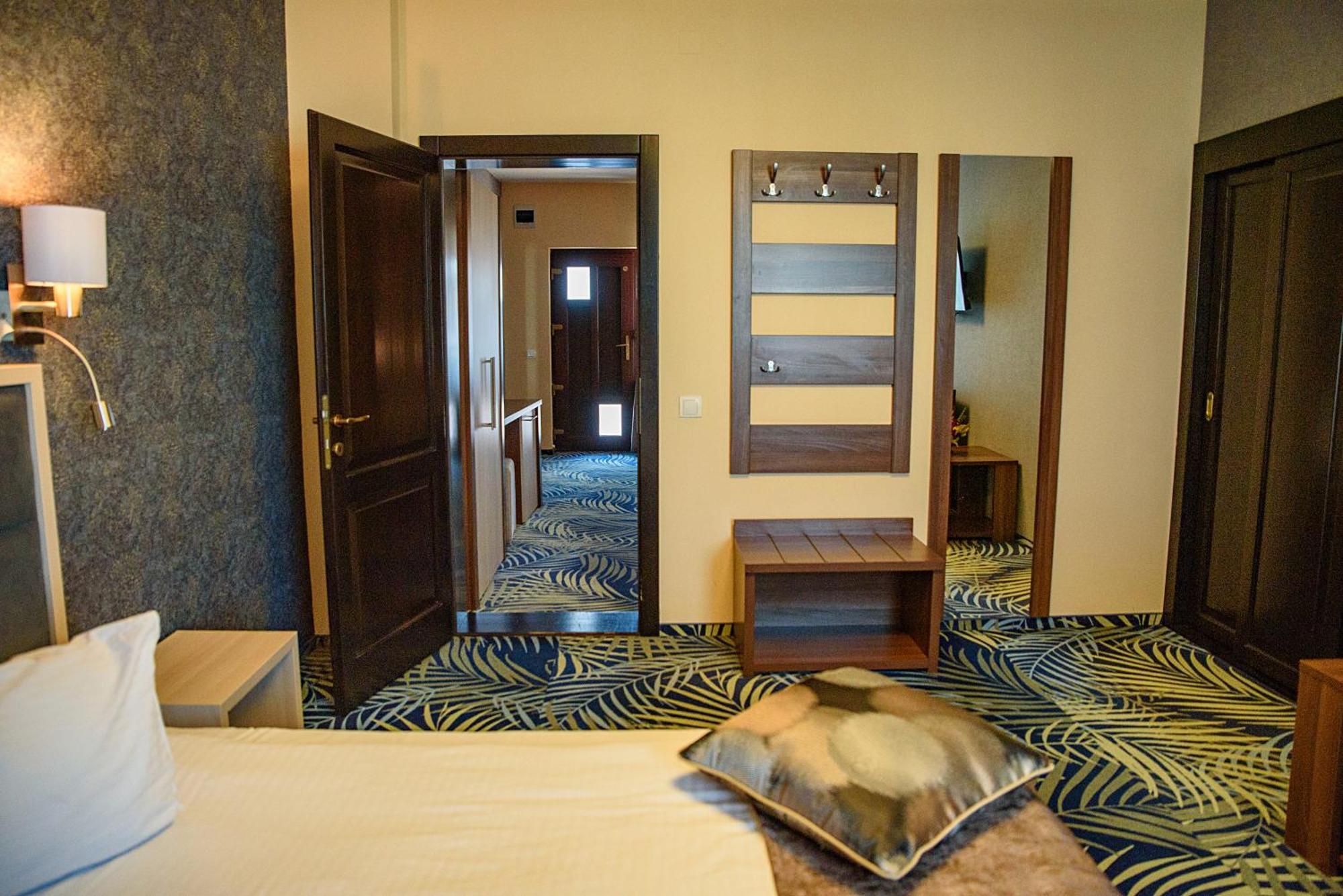 Hotel Stefani Sibiu Bagian luar foto