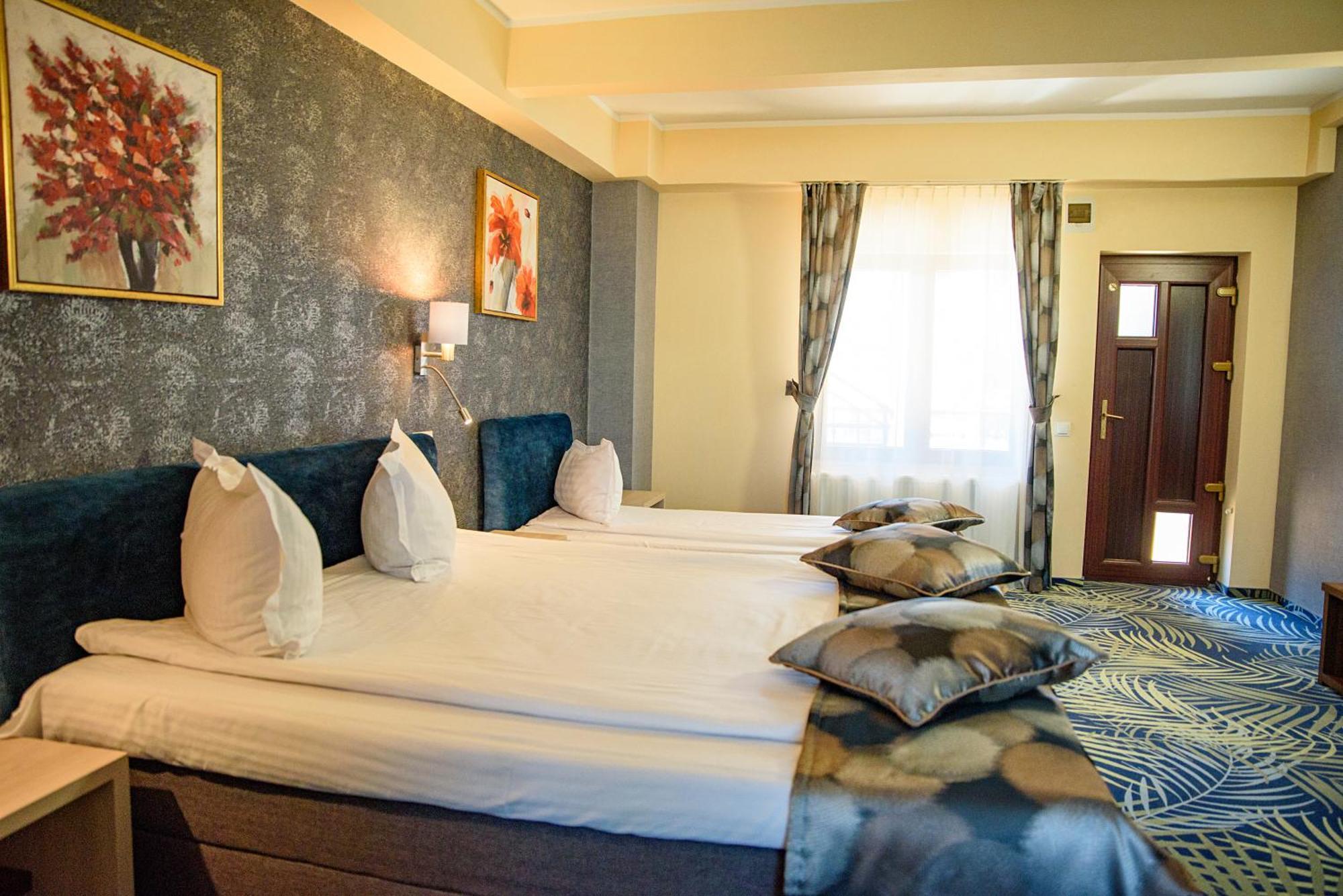 Hotel Stefani Sibiu Bagian luar foto