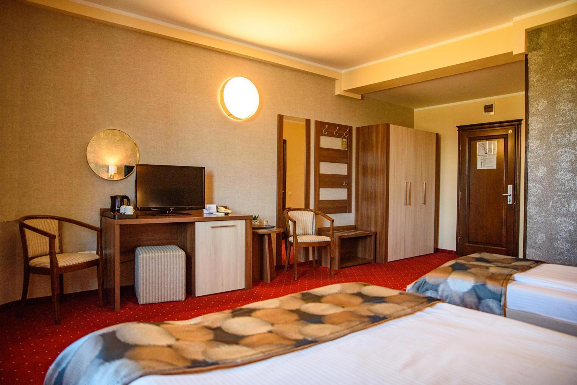 Hotel Stefani Sibiu Bagian luar foto