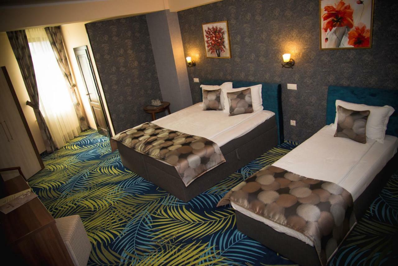 Hotel Stefani Sibiu Bagian luar foto