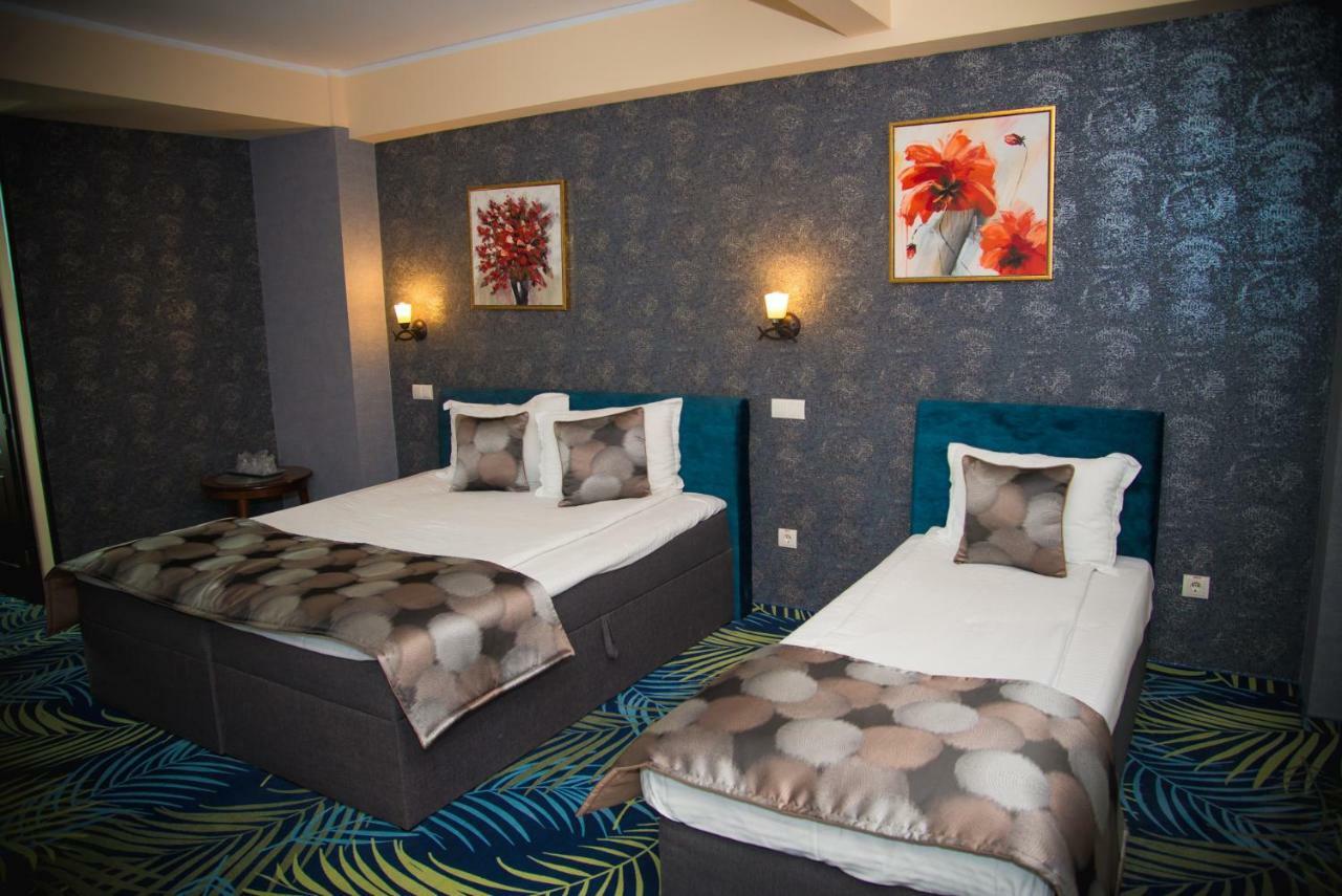 Hotel Stefani Sibiu Bagian luar foto