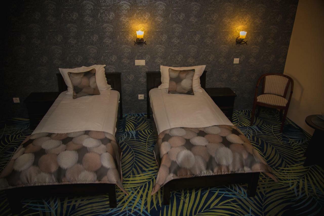 Hotel Stefani Sibiu Bagian luar foto