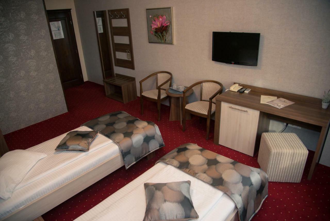 Hotel Stefani Sibiu Bagian luar foto